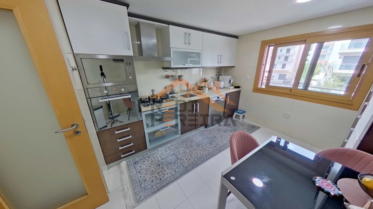 Apartamento T2 para Venda em Ramada e Caneças Foto 9