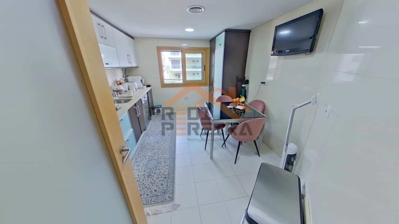 Apartamento T2 para Venda em Ramada e Caneças Foto 12