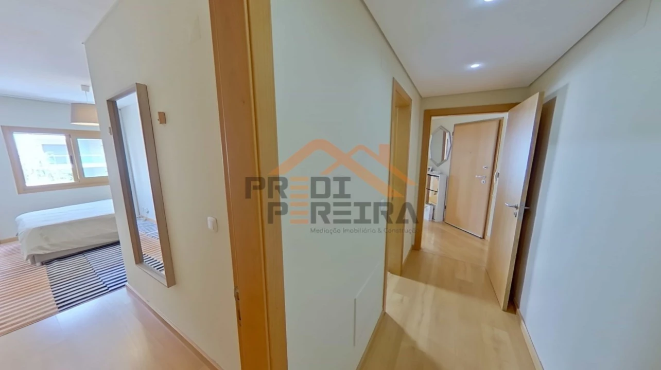 Apartamento T2 para Venda em Ramada e Caneças Foto 16
