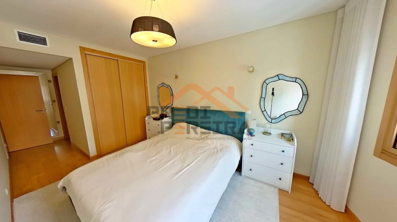 Apartamento T2 para Venda em Ramada e Caneças Foto 17