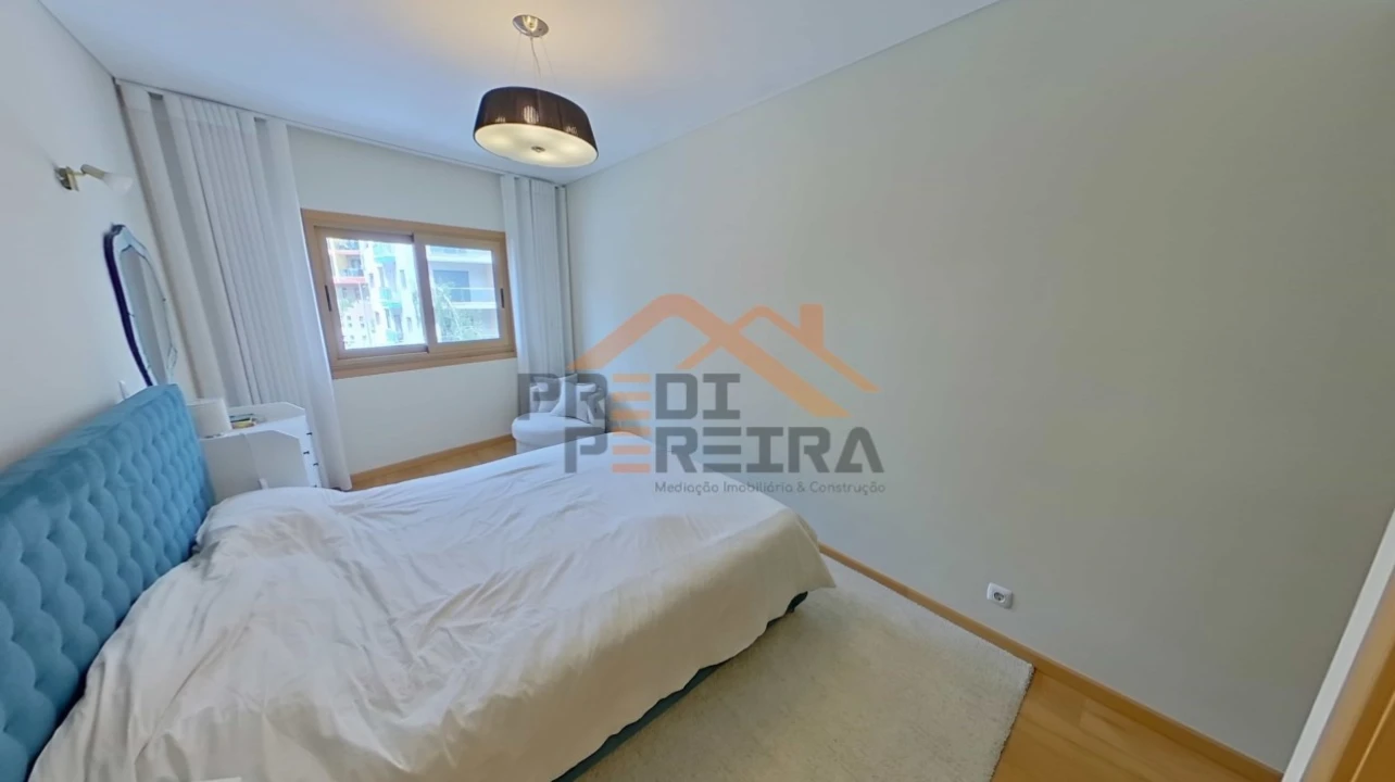 Apartamento T2 para Venda em Ramada e Caneças Foto 20