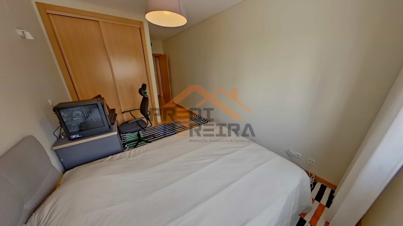 Apartamento T2 para Venda em Ramada e Caneças Foto 25