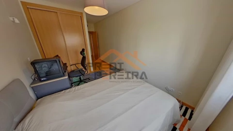 Apartamento T2 para Venda em Ramada e Caneças