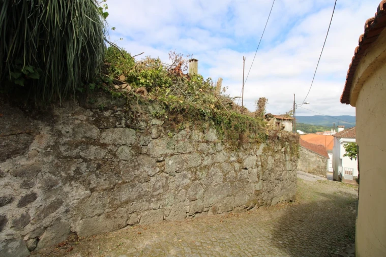 Moradia T3 para Venda em Vila Nova de Cerveira e Lovelhe Foto 10