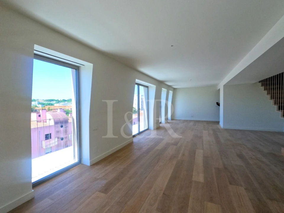 Apartamento T3 para Venda em Parque das Nações Foto 2