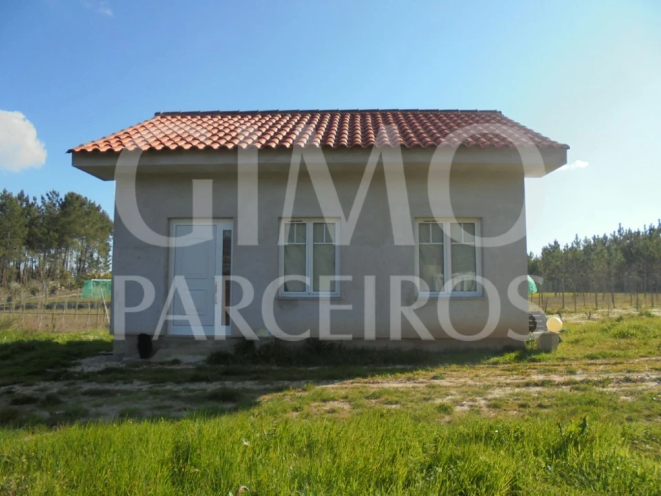 Armazém para Venda em Covões e Camarneira Foto 1