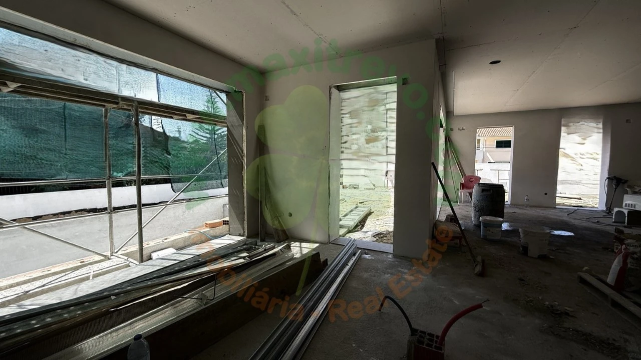 Moradia T4 para Venda em Charneca de Caparica e Sobreda Foto 25