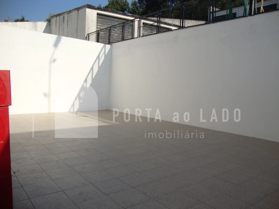 Negócio para Venda em Pedroso e Seixezelo Foto 10