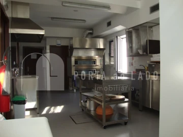 Negócio para Venda em Pedroso e Seixezelo