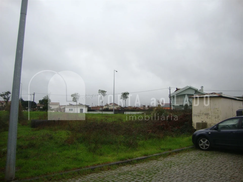 Terreno para Venda em Argoncilhe Foto 3