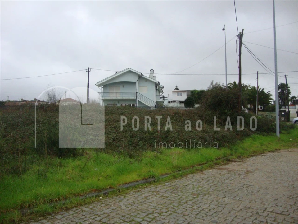 Terreno para Venda em Argoncilhe Foto 4
