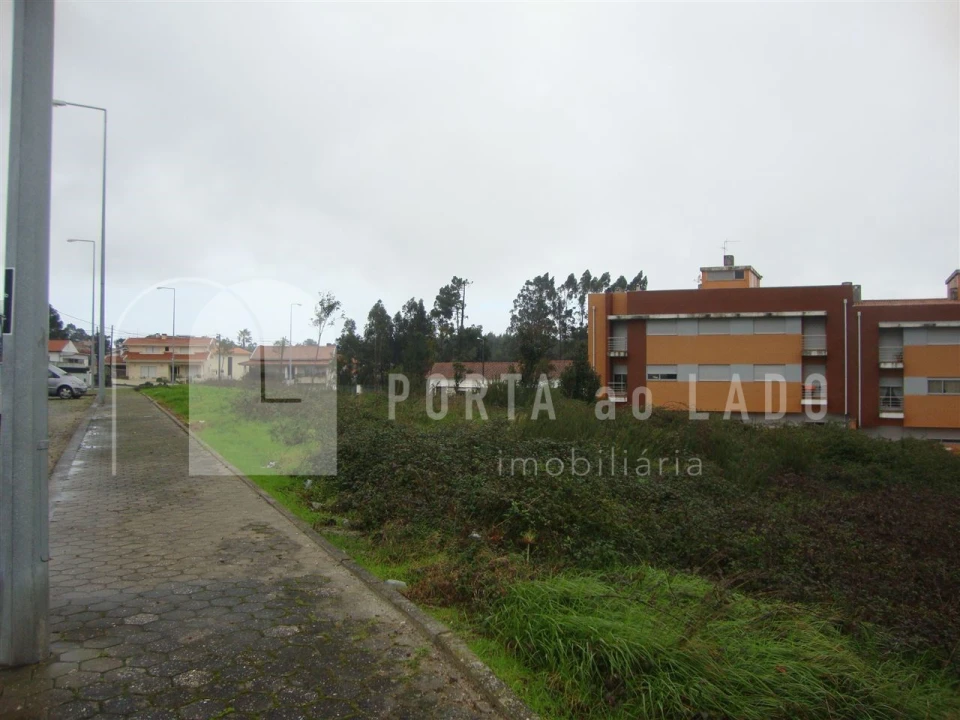 Terreno para Venda em Argoncilhe Foto 3