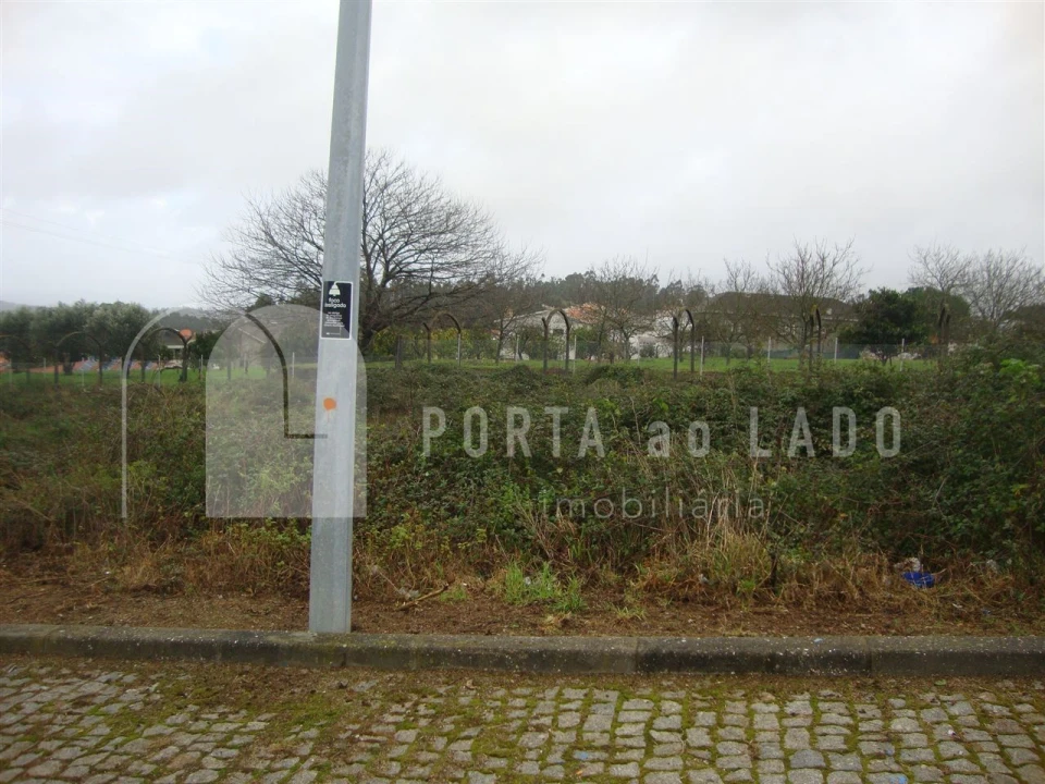 Terreno para Venda em Argoncilhe Foto 3