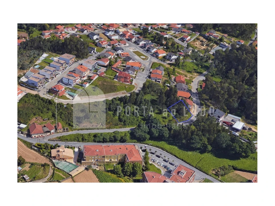 Terreno para Venda em Lobão, Gião, Louredo e Guisande Foto 2