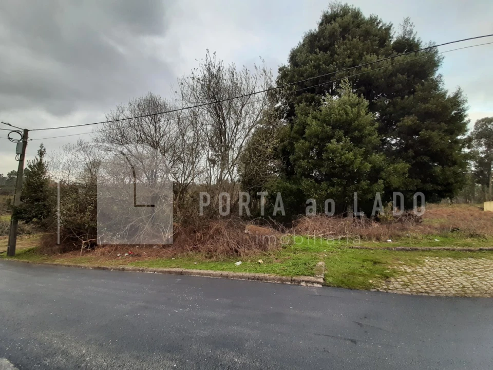 Terreno para Venda em Arrifana Foto 3