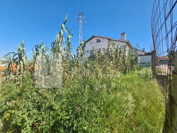 Moradia T3 para Venda em Grijó e Sermonde