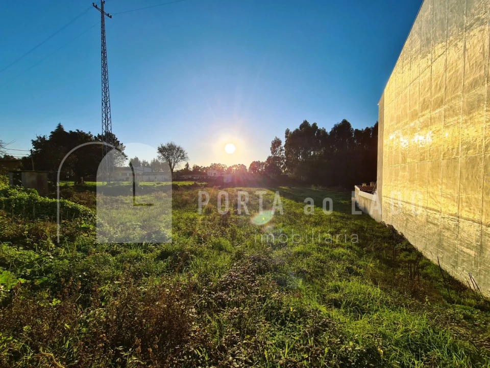 Terreno para Venda em Grijó e Sermonde Foto 2