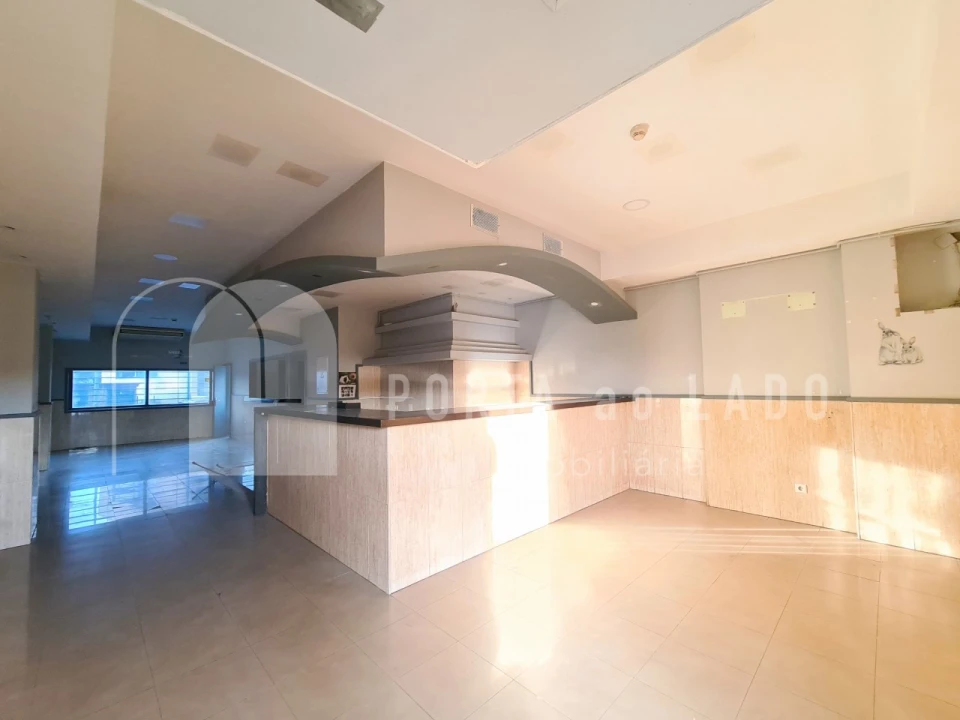 Loja para Venda em Canelas Foto 1