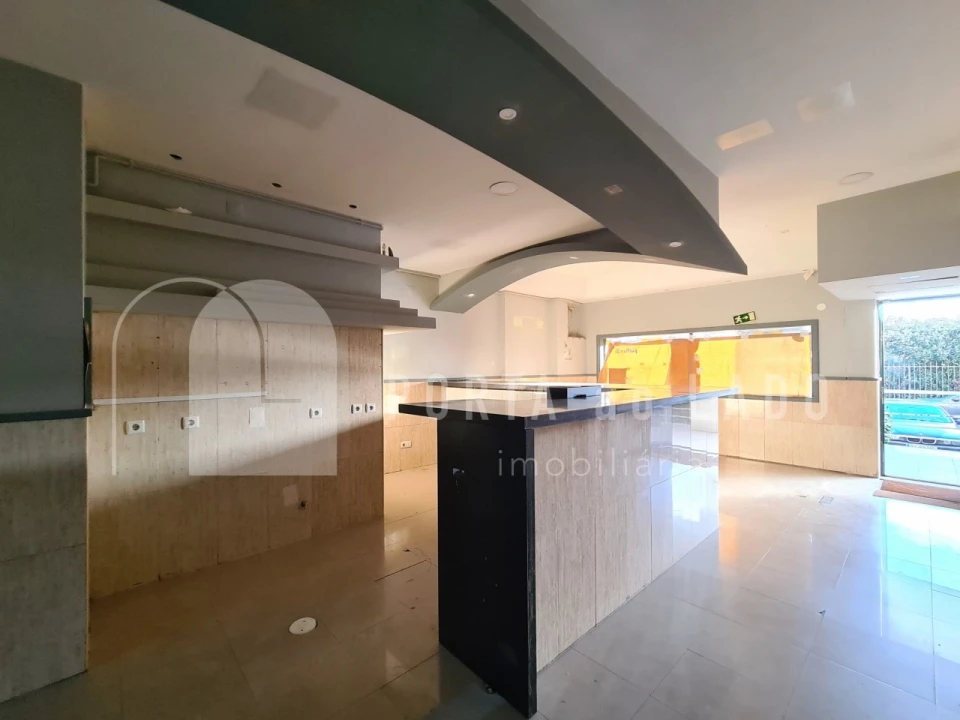 Loja para Venda em Canelas Foto 9