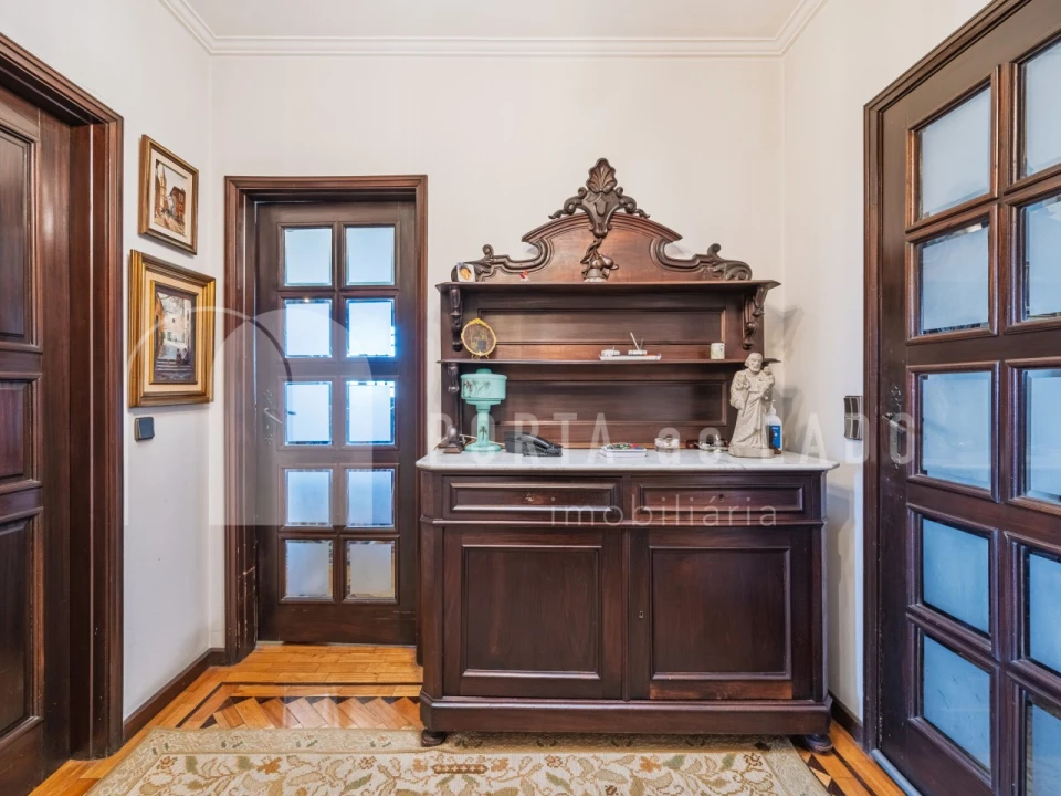 Moradia T4 para Venda em Arrifana Foto 4