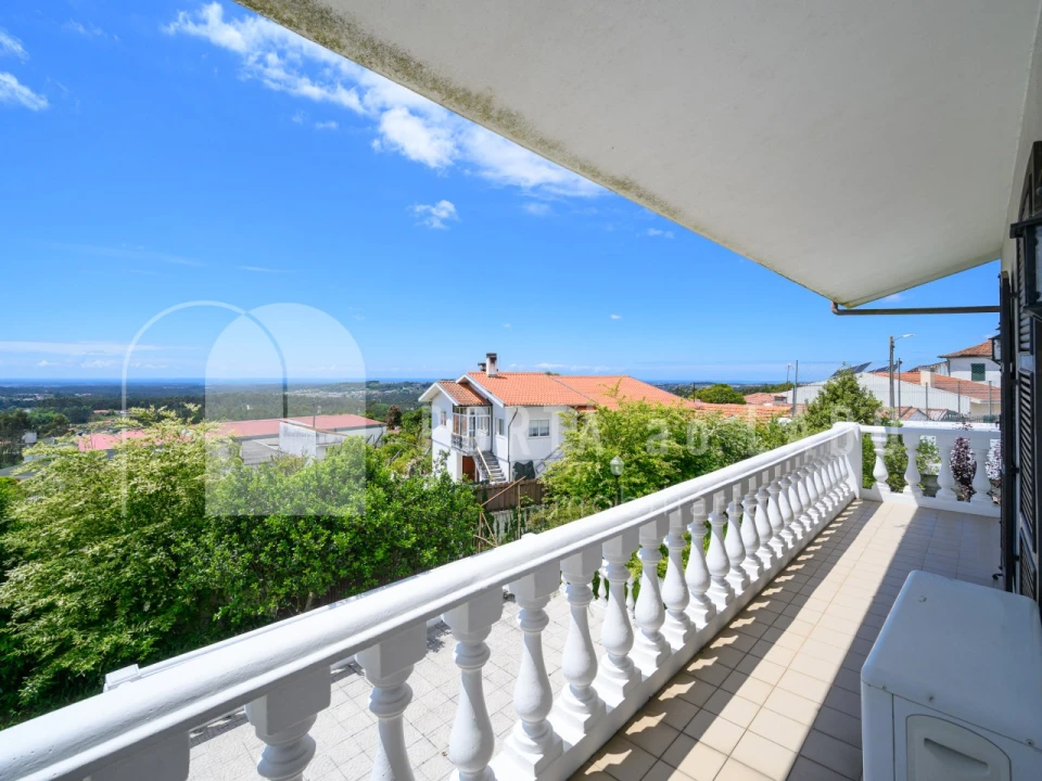 Moradia T4 para Venda em Arrifana Foto 11