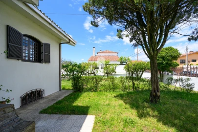 Moradia T4 para Venda em Arrifana