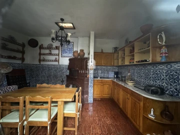 Moradia T4 para Venda em Arrifana