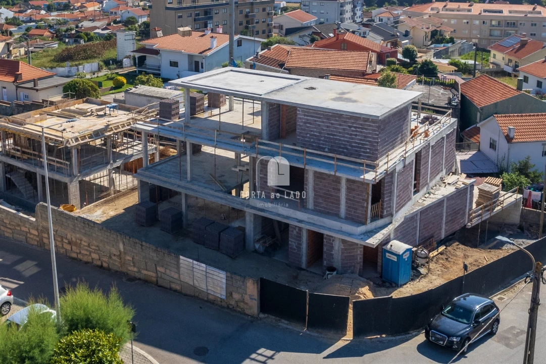 Moradia T4 para Venda em Canidelo Foto 16