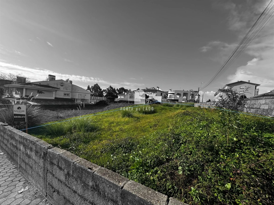 Terreno para Venda em Serzedo e Perosinho Foto 1