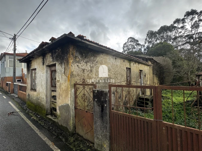 Moradia T2 para Venda em Argoncilhe Foto 3