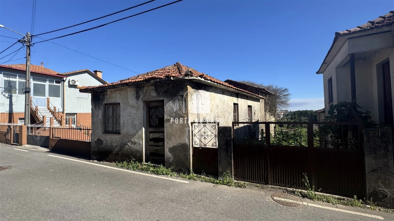 Moradia T2 para Venda em Argoncilhe Foto 1