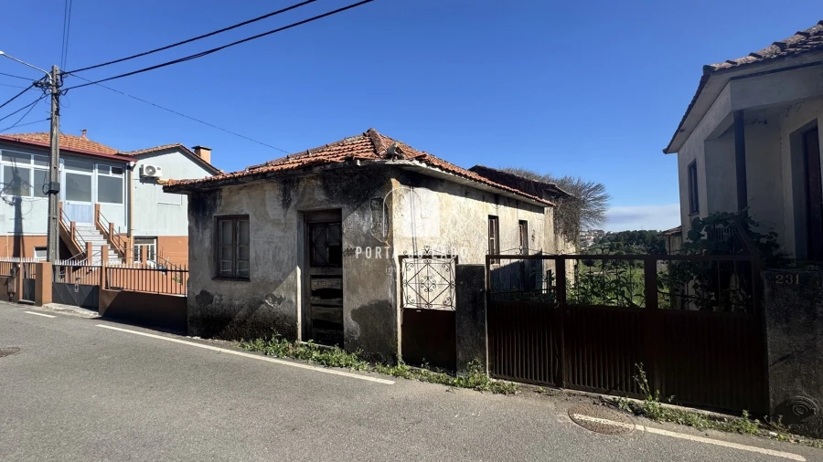Moradia T2 para Venda em Argoncilhe