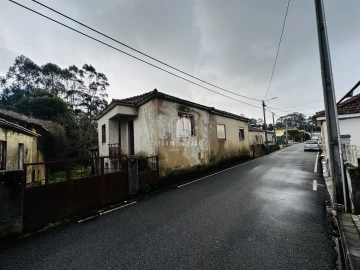 Moradia T3 para Venda em Argoncilhe