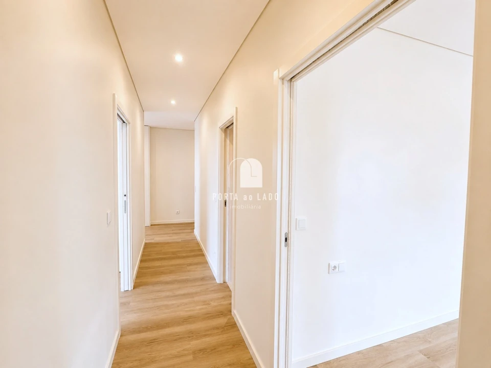 Apartamento T3 para Venda em Pedroso e Seixezelo Foto 8