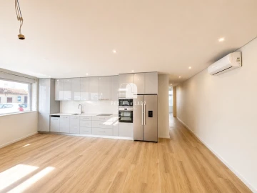 Apartamento T3 para Venda em Pedroso e Seixezelo