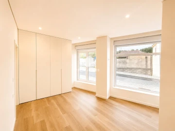 Apartamento T3 para Venda em Pedroso e Seixezelo