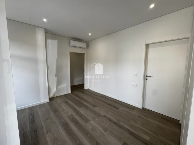 Apartamento T3 para Venda em Pedroso e Seixezelo Foto 8