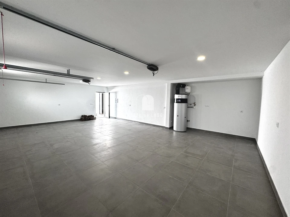 Moradia T4 para Arrendamento em Ovar, São João, Arada e São Vicente de Pereira Jusã Foto 7