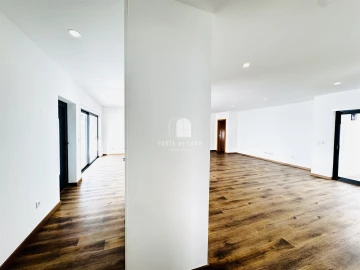 Moradia T4 para Arrendamento em Ovar, São João, Arada e São Vicente de Pereira Jusã