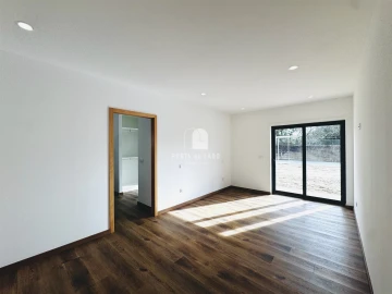 Moradia T4 para Arrendamento em Ovar, São João, Arada e São Vicente de Pereira Jusã