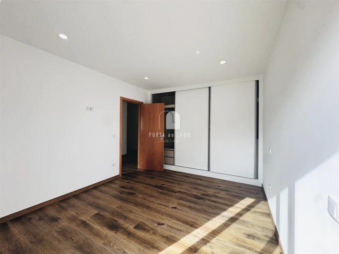 Moradia T4 para Arrendamento em Ovar, São João, Arada e São Vicente de Pereira Jusã Foto 26