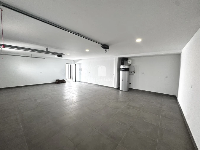 Moradia T4 para Arrendamento em Ovar, São João, Arada e São Vicente de Pereira Jusã Foto 7