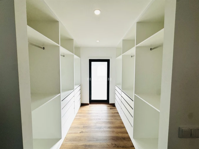 Moradia T4 para Arrendamento em Ovar, São João, Arada e São Vicente de Pereira Jusã Foto 31