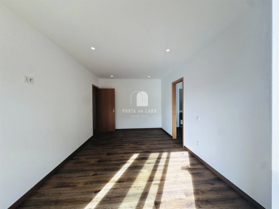 Moradia T4 para Arrendamento em Ovar, São João, Arada e São Vicente de Pereira Jusã Foto 29