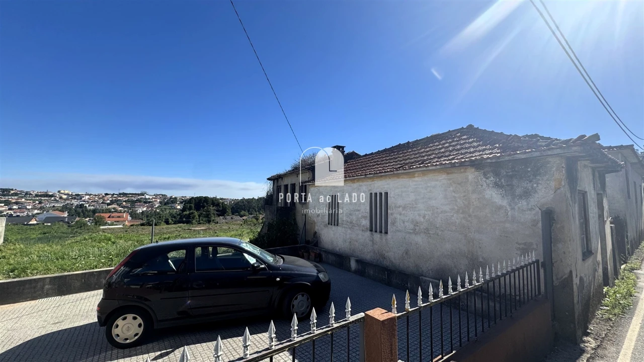 Moradia T2 para Venda em Argoncilhe Foto 2