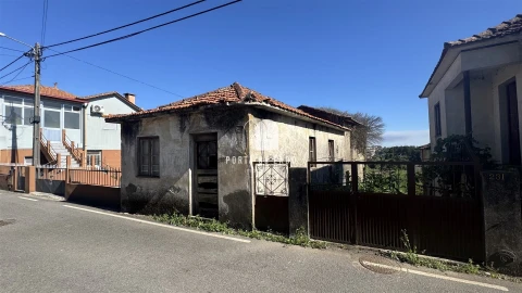 Moradia T2 para Venda em Argoncilhe