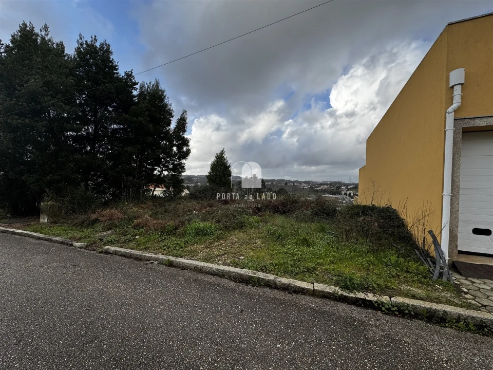 Terreno para Venda em Pedroso e Seixezelo Foto 1