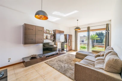 Moradia T3 para Venda em Grijó e Sermonde