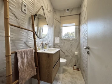 Moradia T4 para Venda em Arrifana