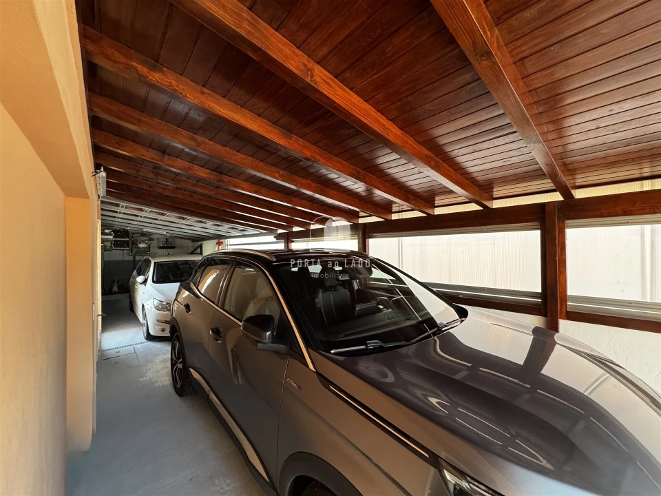 Moradia T4 para Venda em Arrifana Foto 35